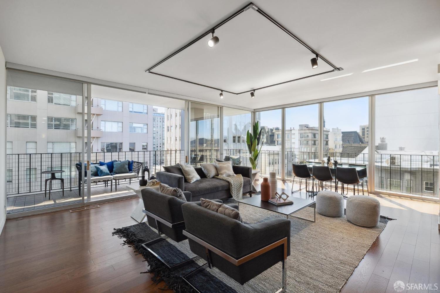 Detail Gallery Image 2 of 40 For 1333 Jones St #501,  San Francisco,  CA 94109 - 2 Beds | 2 Baths