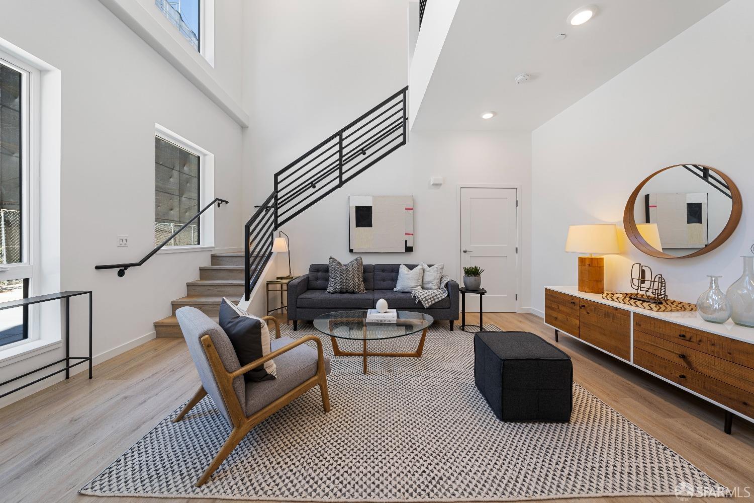 Photo #4: 424051817 Listing 