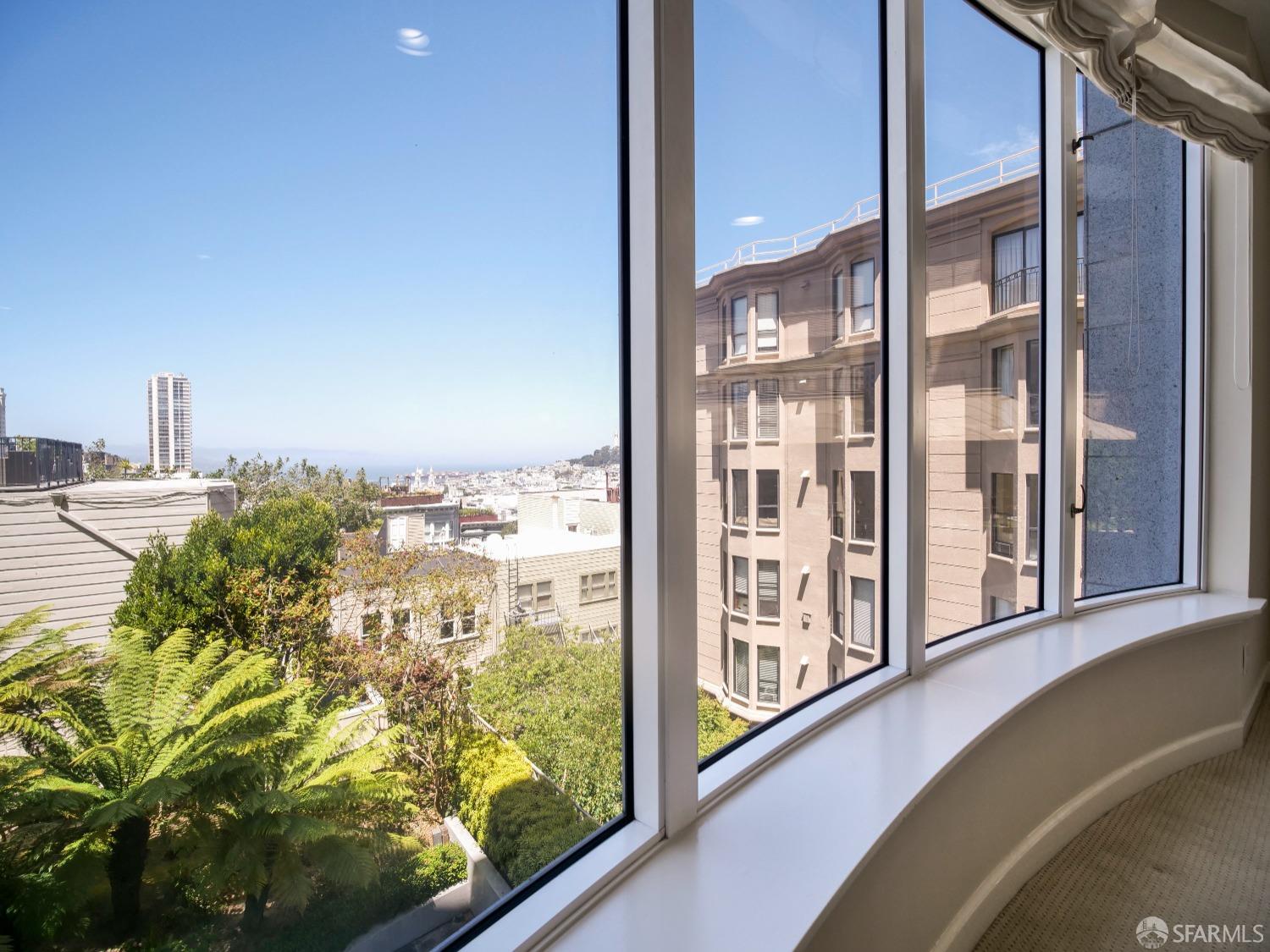 Detail Gallery Image 7 of 43 For 1150 Sacramento St #204,  San Francisco,  CA 94108 - 2 Beds | 2/1 Baths