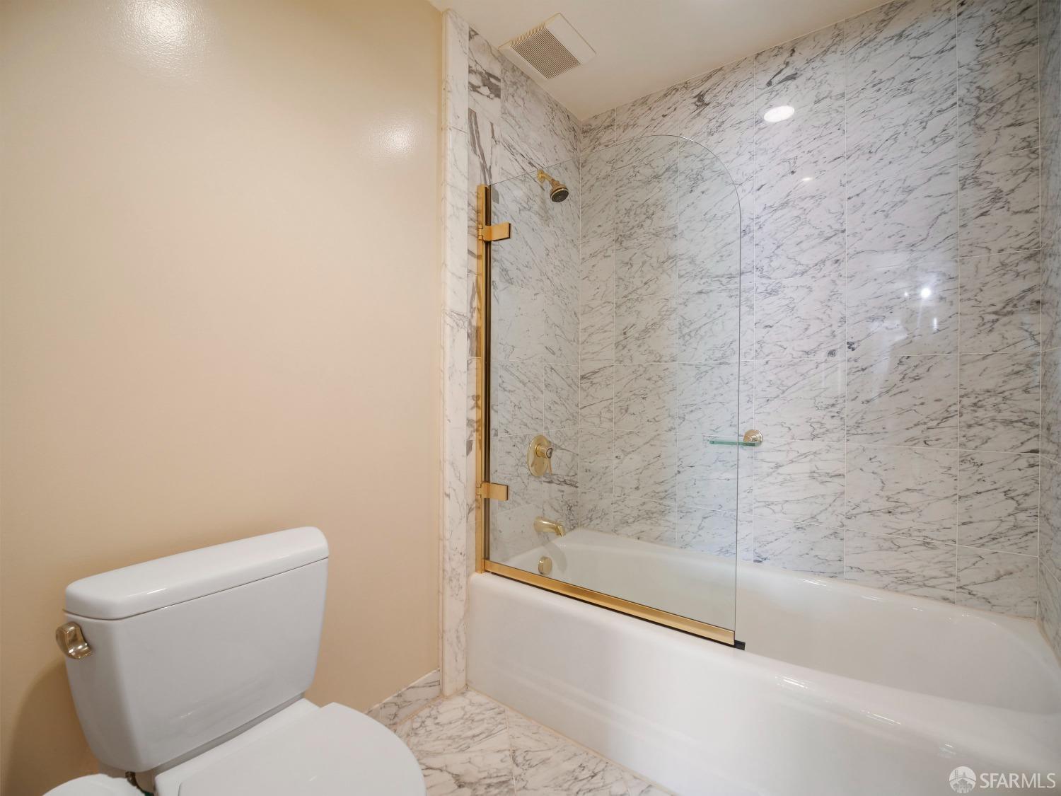 Detail Gallery Image 39 of 43 For 1150 Sacramento St #204,  San Francisco,  CA 94108 - 2 Beds | 2/1 Baths