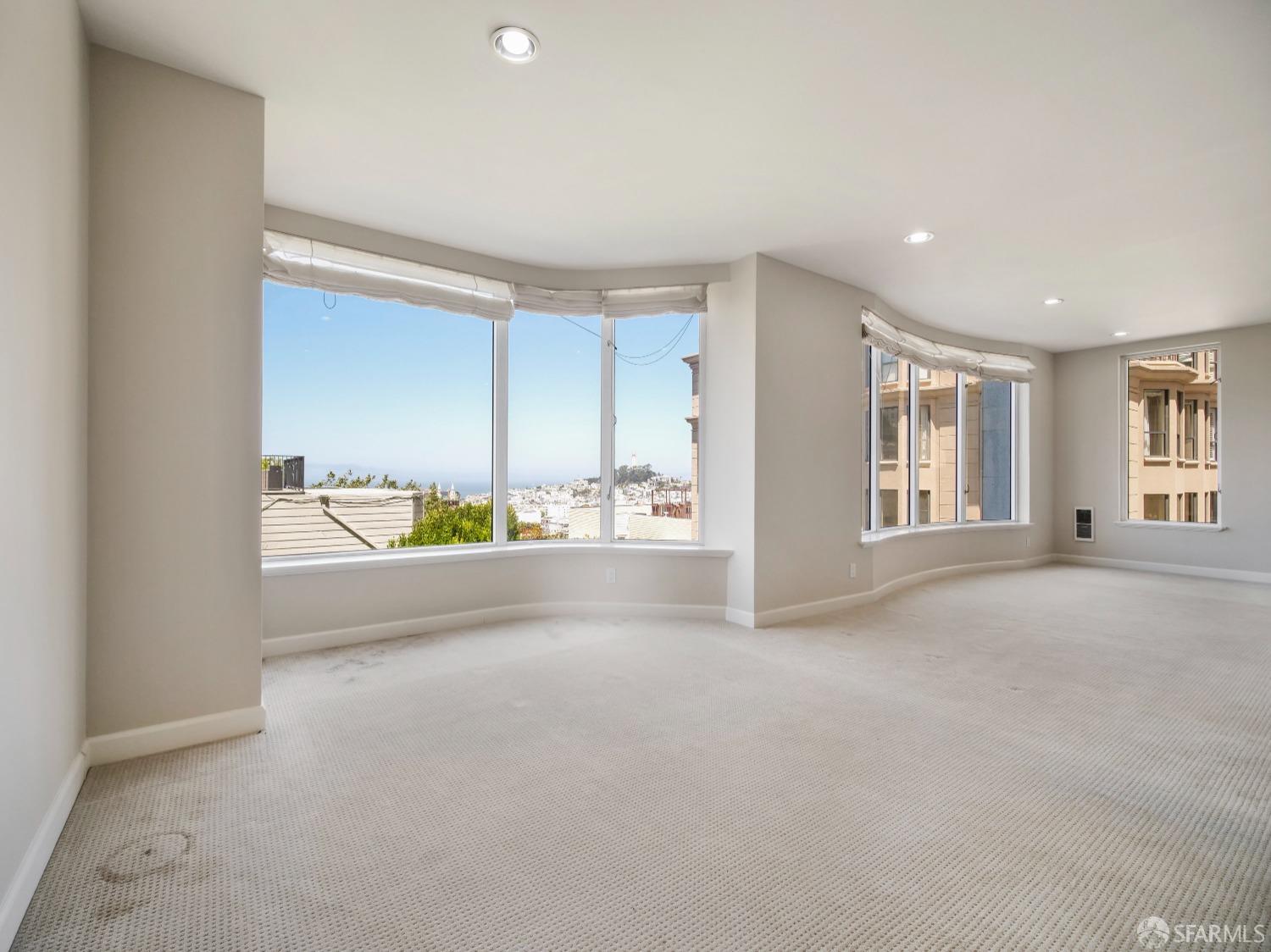 Detail Gallery Image 5 of 43 For 1150 Sacramento St #204,  San Francisco,  CA 94108 - 2 Beds | 2/1 Baths