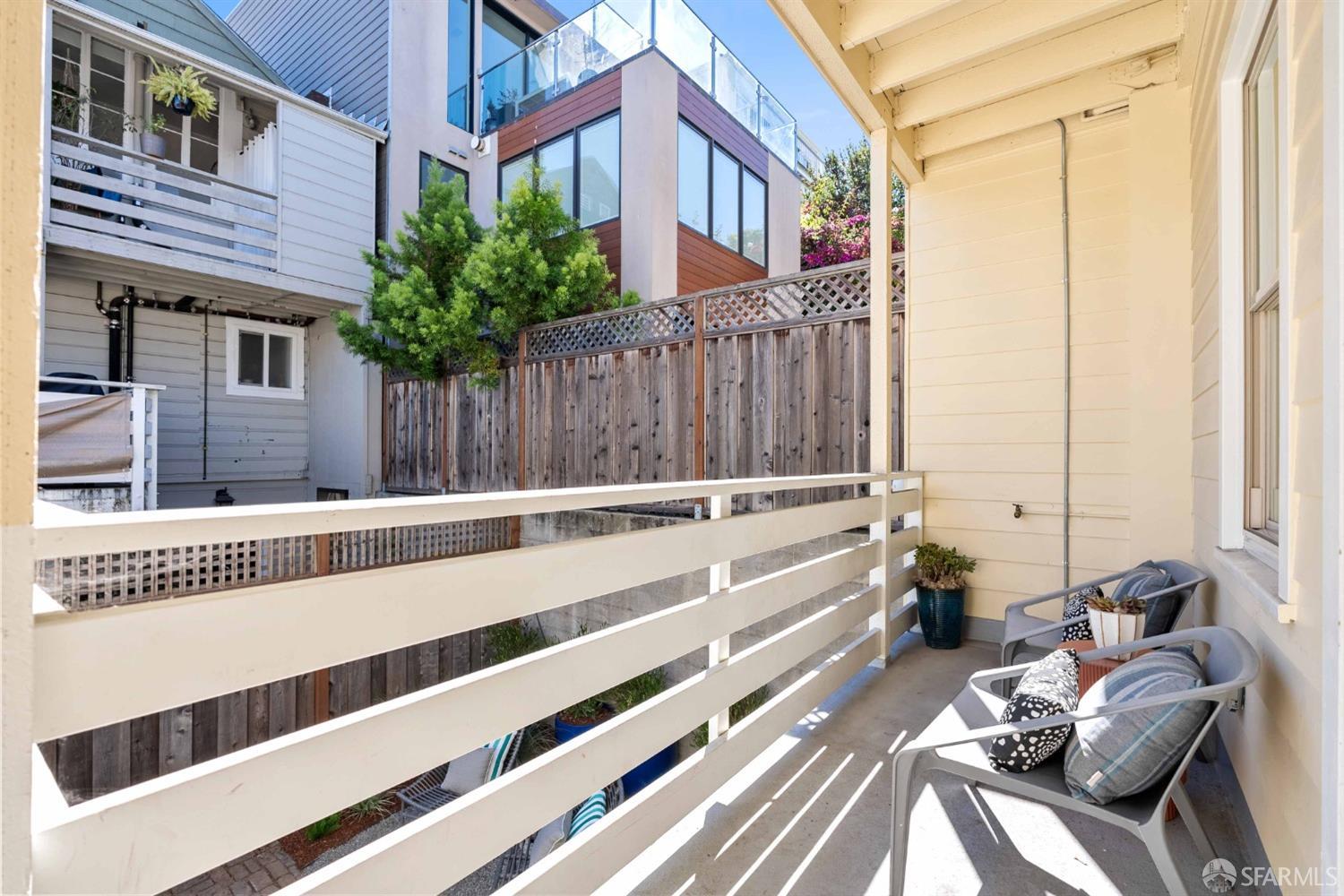 Detail Gallery Image 29 of 48 For 734 Bay St #B,  San Francisco,  CA 94109 - 2 Beds | 2 Baths