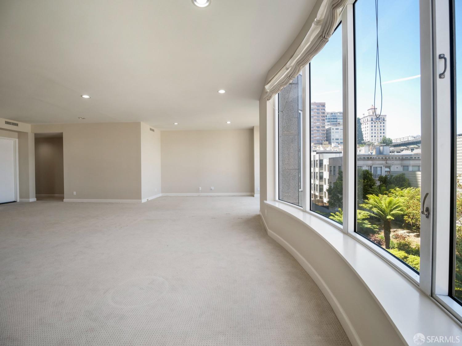 Detail Gallery Image 3 of 43 For 1150 Sacramento St #204,  San Francisco,  CA 94108 - 2 Beds | 2/1 Baths