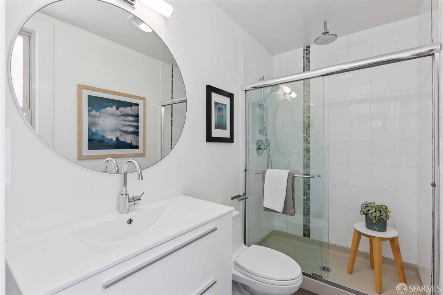 Detail Gallery Image 15 of 48 For 734 Bay St #B,  San Francisco,  CA 94109 - 2 Beds | 2 Baths