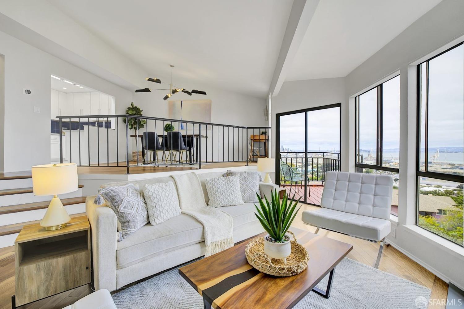 Detail Gallery Image 11 of 60 For 6 Hillview Ct, San Francisco,  CA 94124 - 3 Beds | 2 Baths