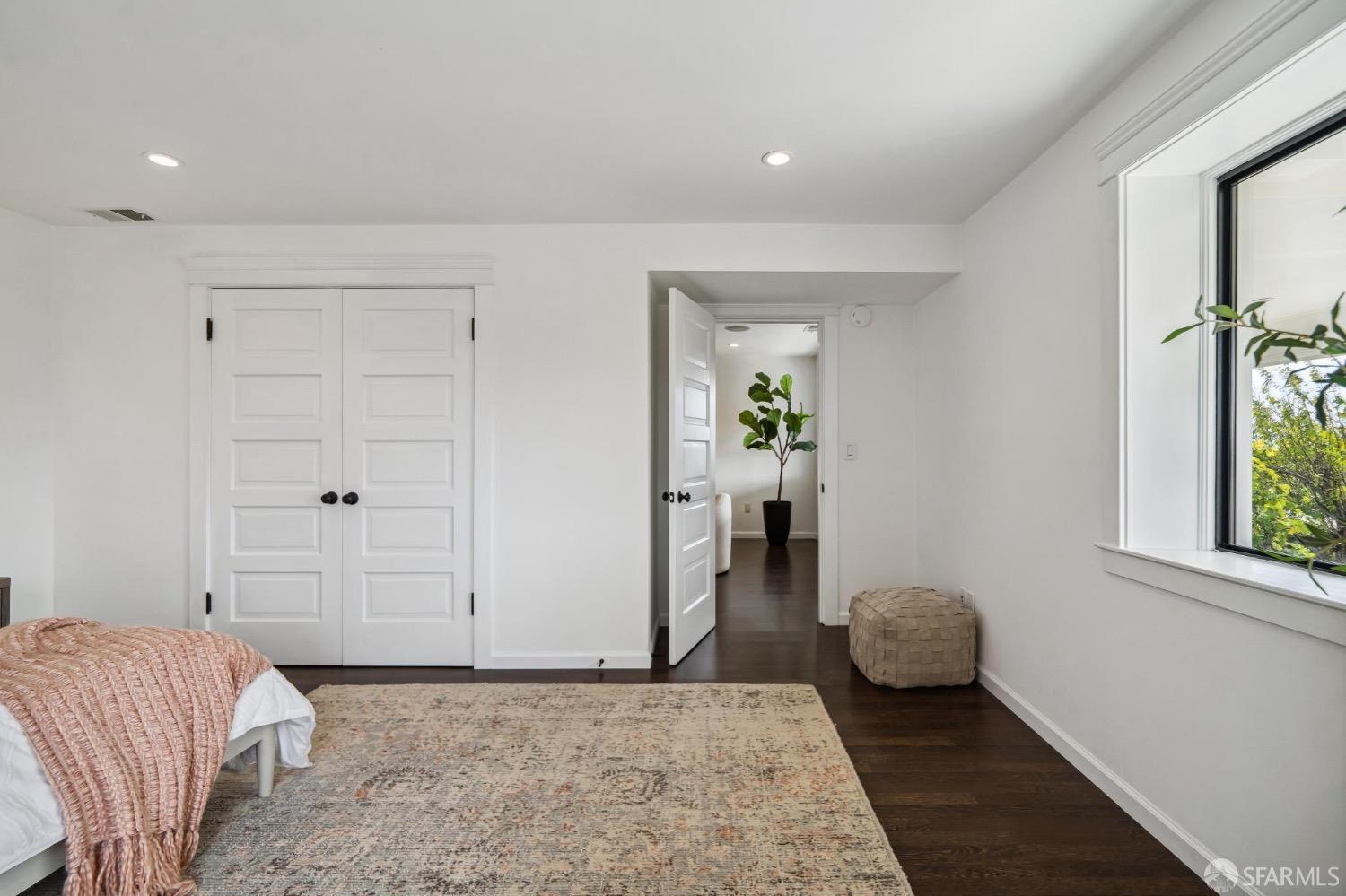 Detail Gallery Image 68 of 99 For 1375 Oakdale Ave, San Francisco,  CA 94124 - 4 Beds | 3/1 Baths