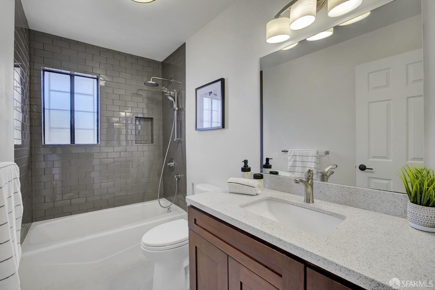 Detail Gallery Image 41 of 60 For 6 Hillview Ct, San Francisco,  CA 94124 - 3 Beds | 2 Baths