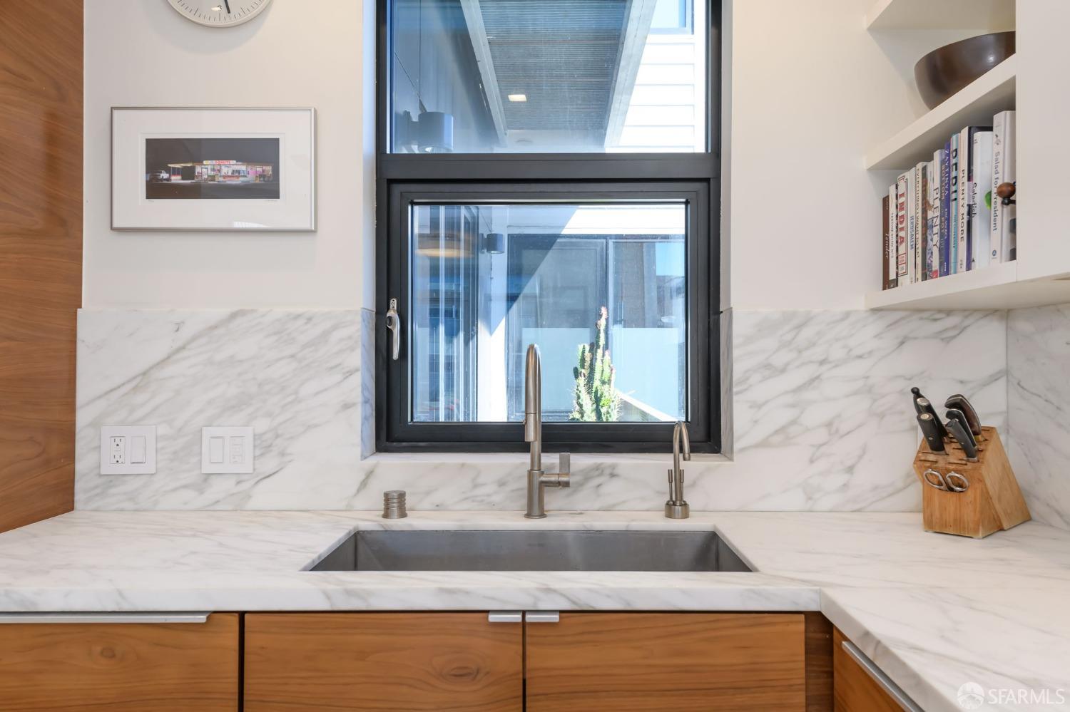 Detail Gallery Image 14 of 48 For 685 Florida St #2,  San Francisco,  CA 94110 - 3 Beds | 2 Baths