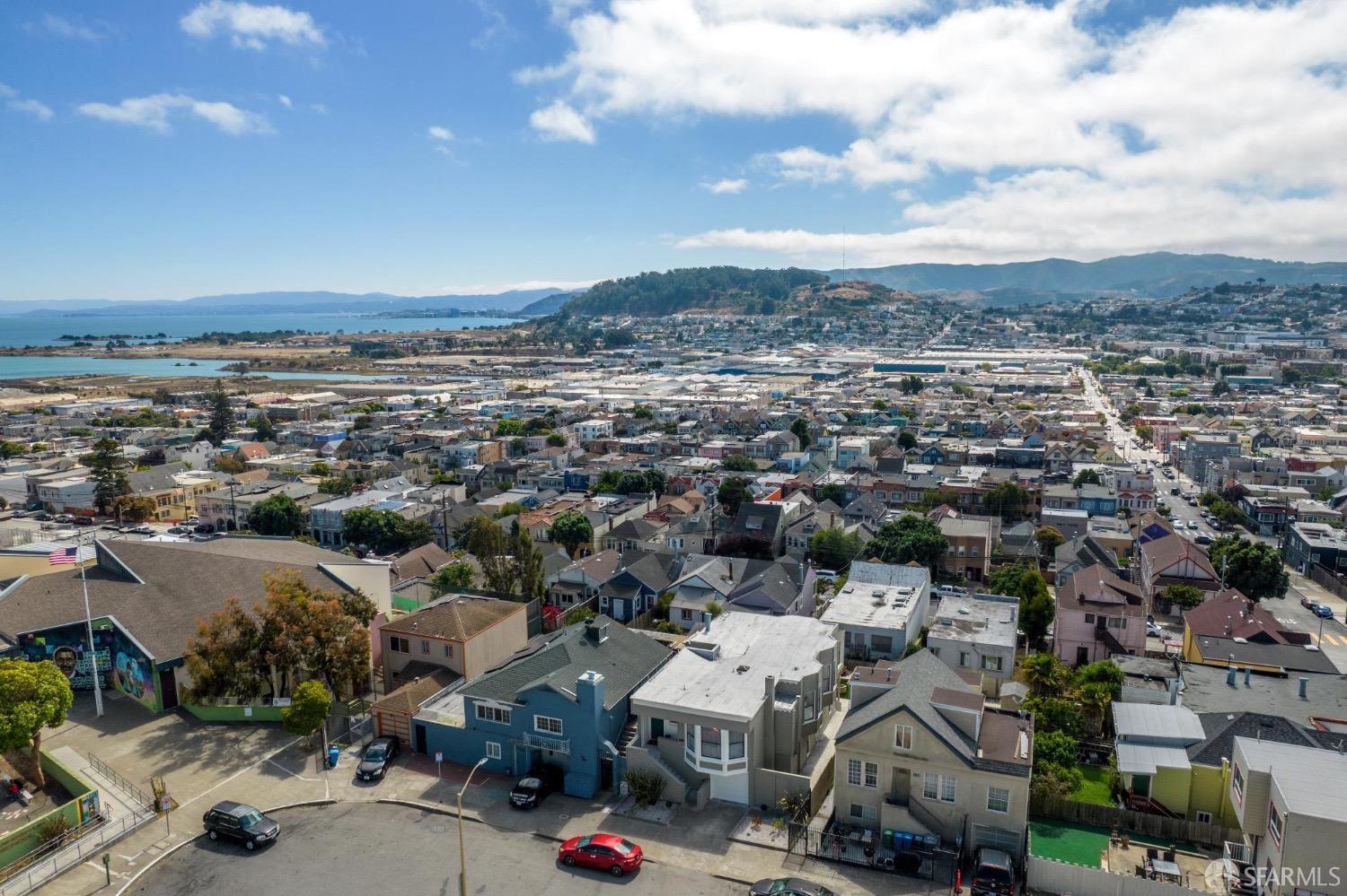 Detail Gallery Image 91 of 99 For 1375 Oakdale Ave, San Francisco,  CA 94124 - 4 Beds | 3/1 Baths