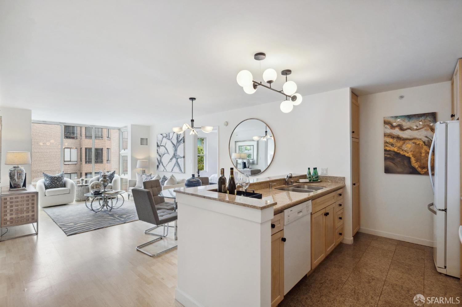 Detail Gallery Image 5 of 42 For 1483 Sutter St #418,  San Francisco,  CA 94109 - 2 Beds | 2 Baths