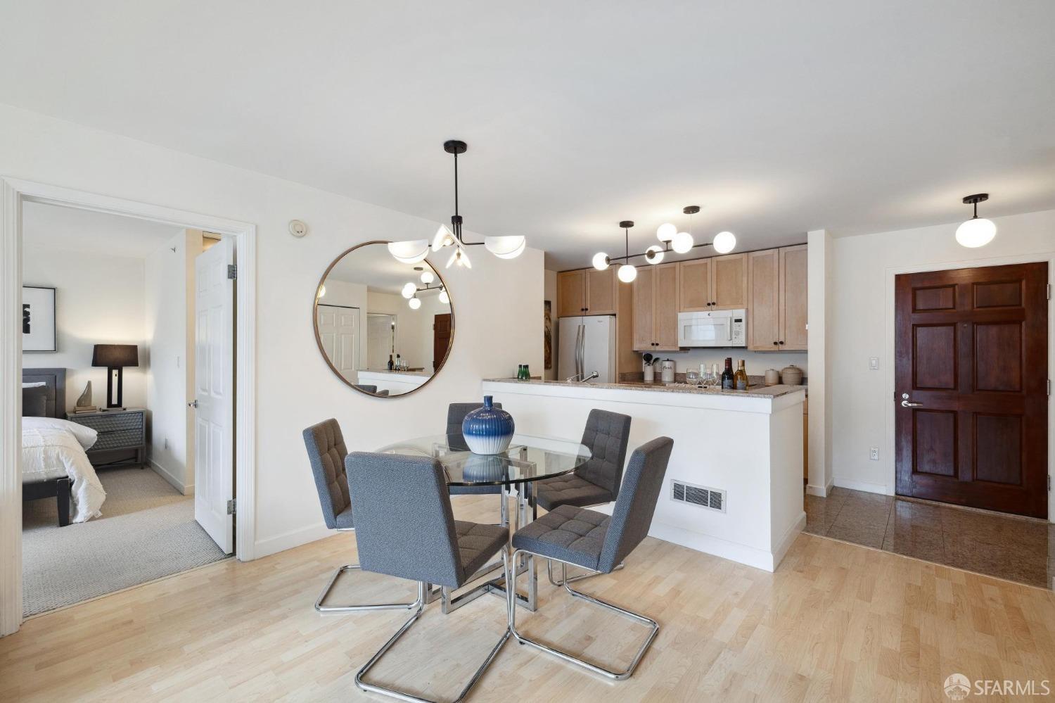 Detail Gallery Image 11 of 42 For 1483 Sutter St #418,  San Francisco,  CA 94109 - 2 Beds | 2 Baths