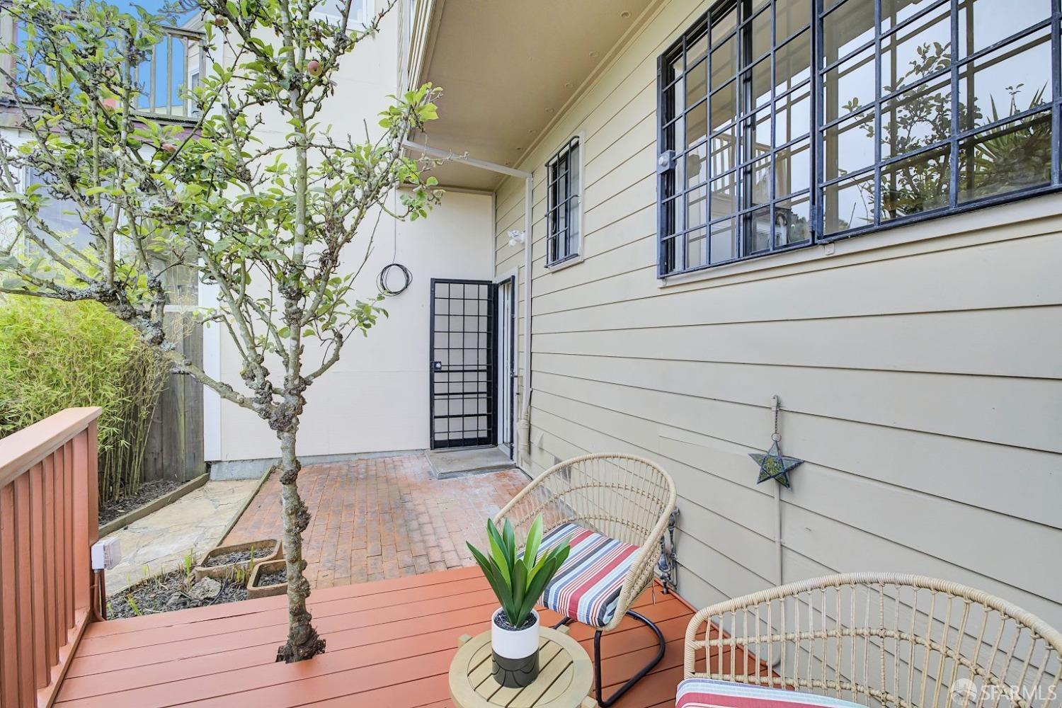 Detail Gallery Image 46 of 60 For 6 Hillview Ct, San Francisco,  CA 94124 - 3 Beds | 2 Baths