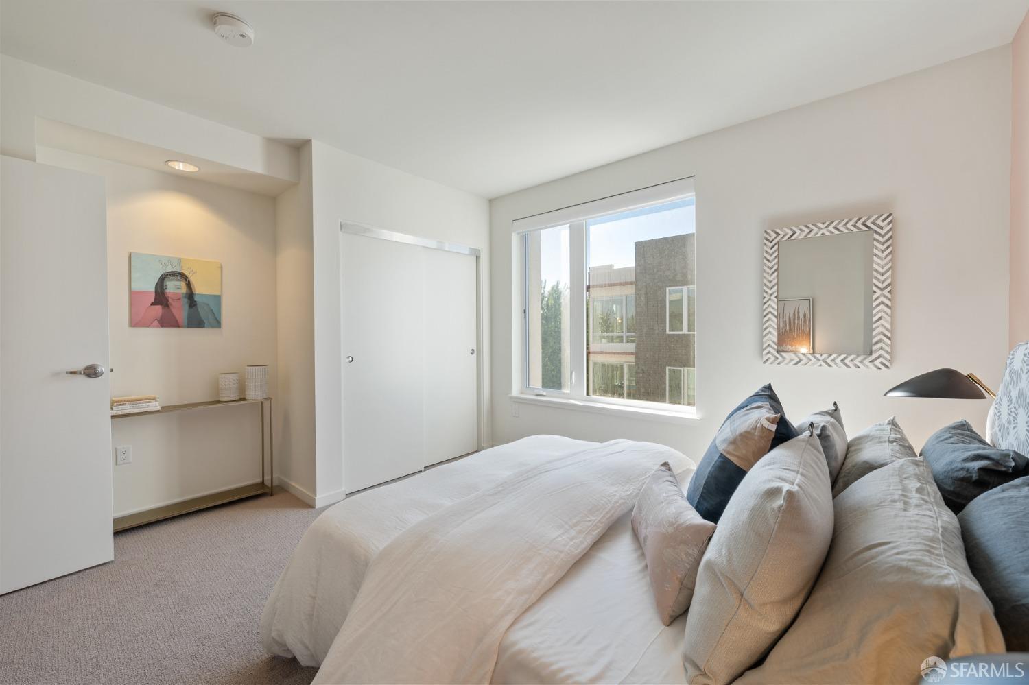 Detail Gallery Image 12 of 19 For 52 Innes Ct #403,  San Francisco,  CA 94124 - 3 Beds | 2 Baths