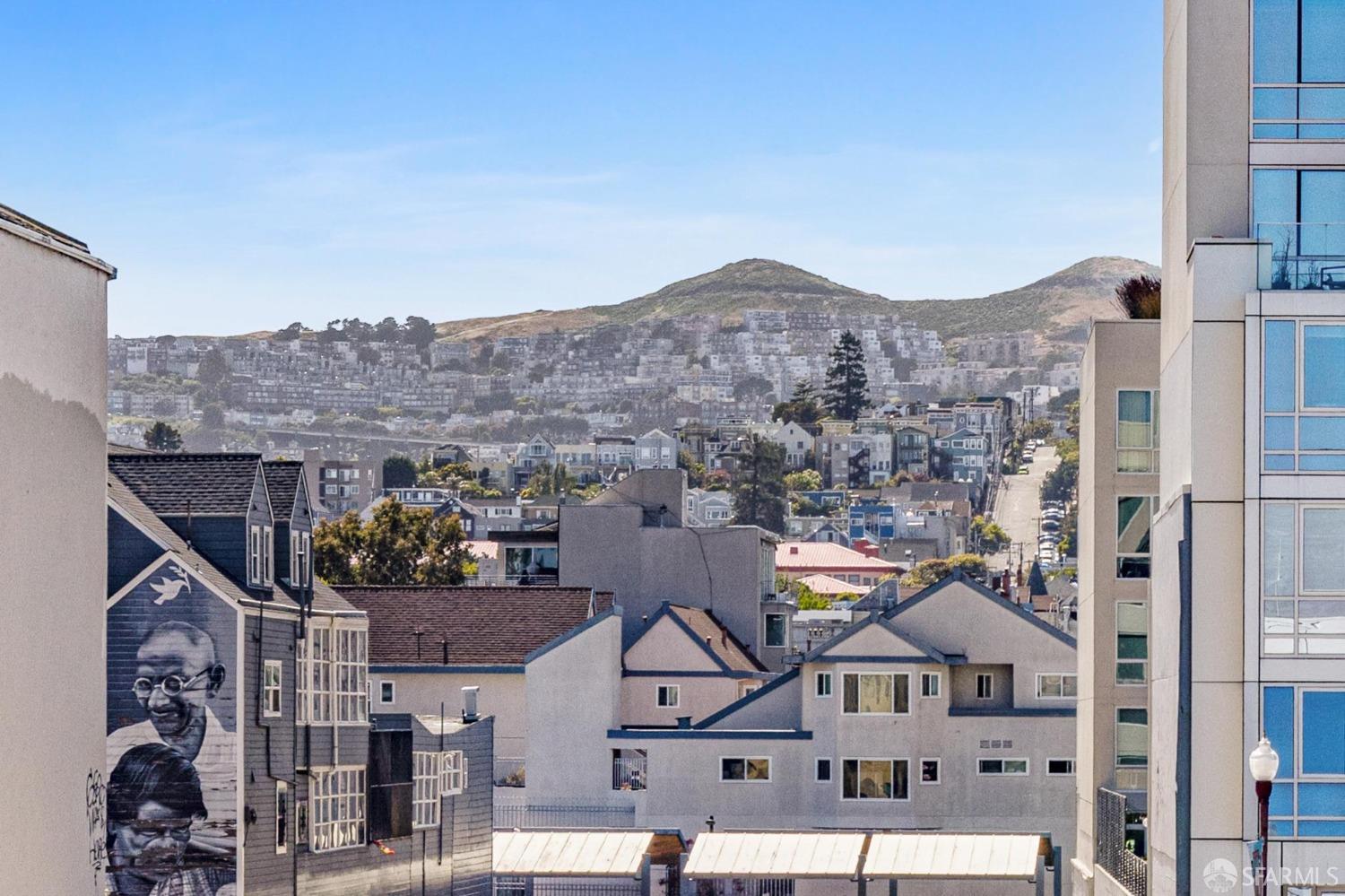 Detail Gallery Image 33 of 49 For 678 Capp St, San Francisco,  CA 94110 - 3 Beds | 3/1 Baths