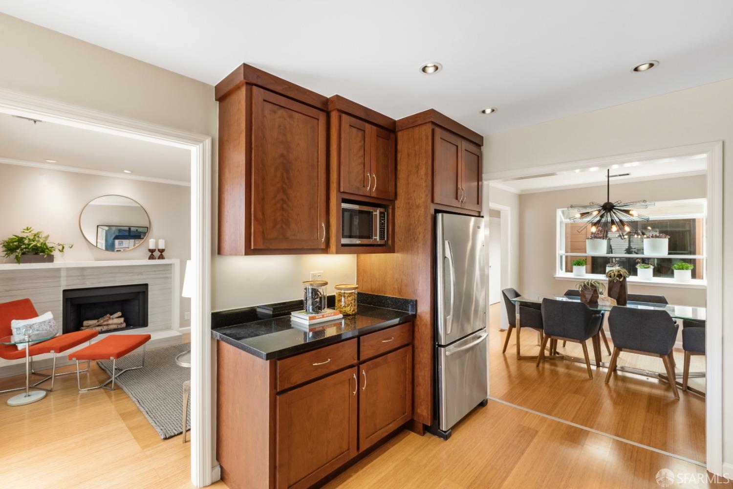 Detail Gallery Image 11 of 42 For 470 Fillmore St #3,  San Francisco,  CA 94117 - 2 Beds | 2 Baths