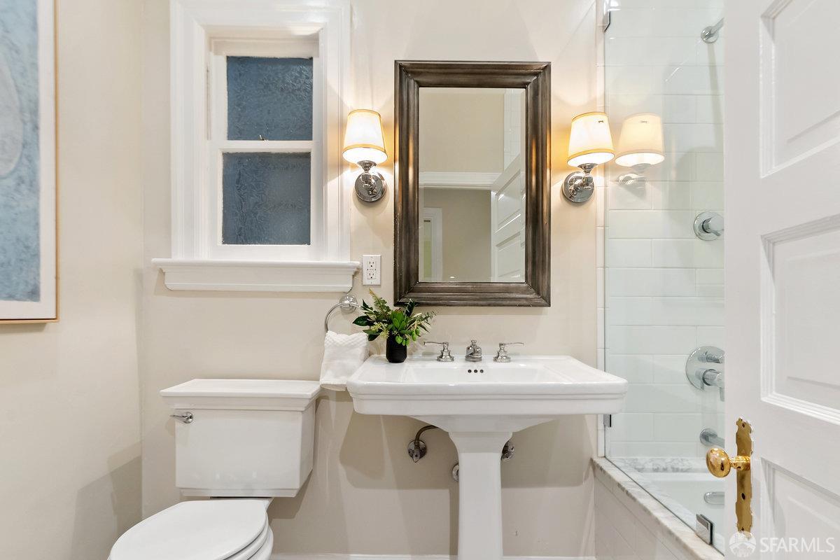 Detail Gallery Image 17 of 43 For 2286 Filbert St, San Francisco,  CA 94123 - 2 Beds | 1/1 Baths