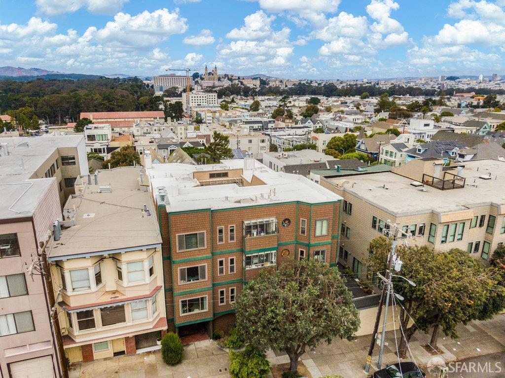 Detail Gallery Image 57 of 67 For 222 Parnassus Ave #G,  San Francisco,  CA 94117 - 3 Beds | 2/1 Baths