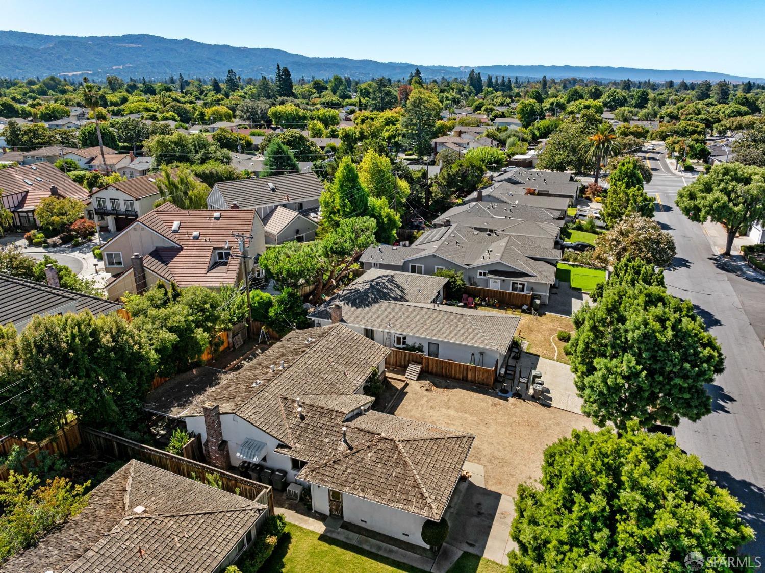 Detail Gallery Image 32 of 38 For 960 Heatherstone Ave, Sunnyvale,  CA 94087 - 3 Beds | 2 Baths