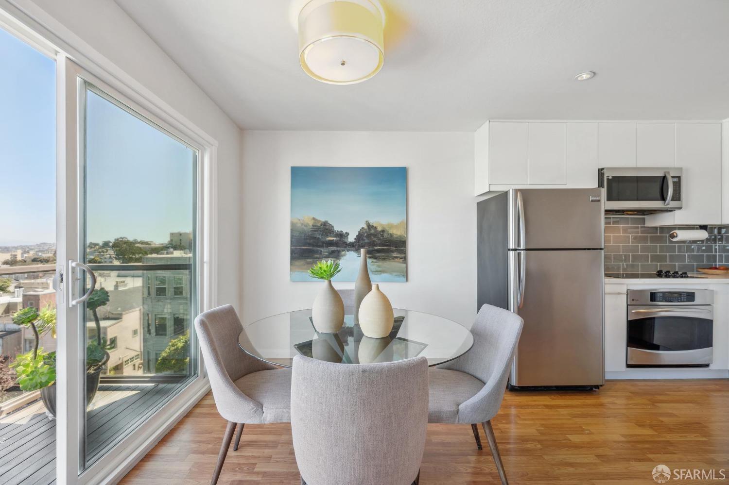 Detail Gallery Image 20 of 37 For 720 Presidio Ave #302,  San Francisco,  CA 94115 - 2 Beds | 2 Baths