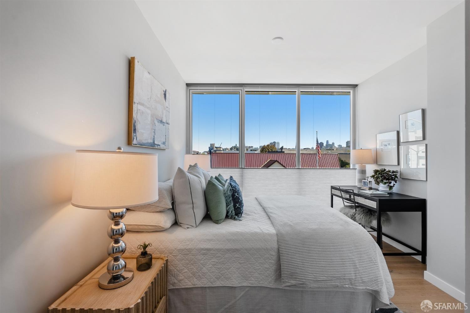 Detail Gallery Image 15 of 64 For 3131 Pierce St #303,  San Francisco,  CA 94123 - 2 Beds | 2 Baths