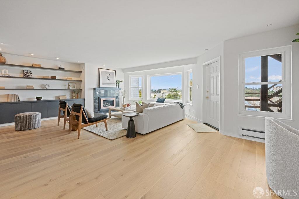 Detail Gallery Image 8 of 67 For 222 Parnassus Ave #G,  San Francisco,  CA 94117 - 3 Beds | 2/1 Baths