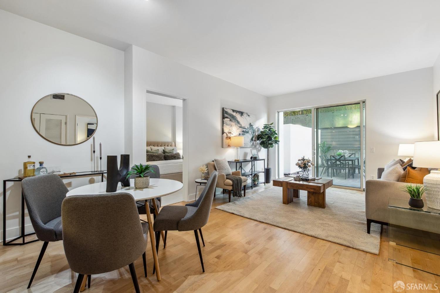 Detail Gallery Image 1 of 32 For 50 Lansing St #105,  San Francisco,  CA 94105 - 2 Beds | 2 Baths