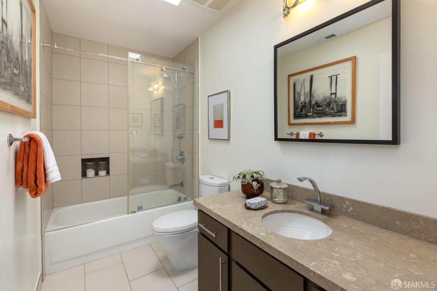 Detail Gallery Image 18 of 42 For 470 Fillmore St #3,  San Francisco,  CA 94117 - 2 Beds | 2 Baths