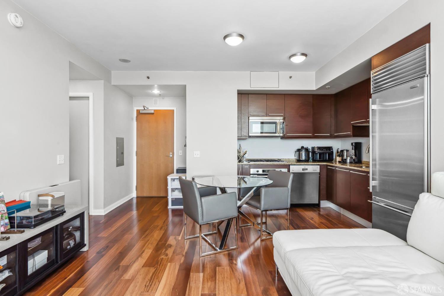 Detail Gallery Image 8 of 48 For 425 1st St #2704,  San Francisco,  CA 94105 - 1 Beds | 1 Baths