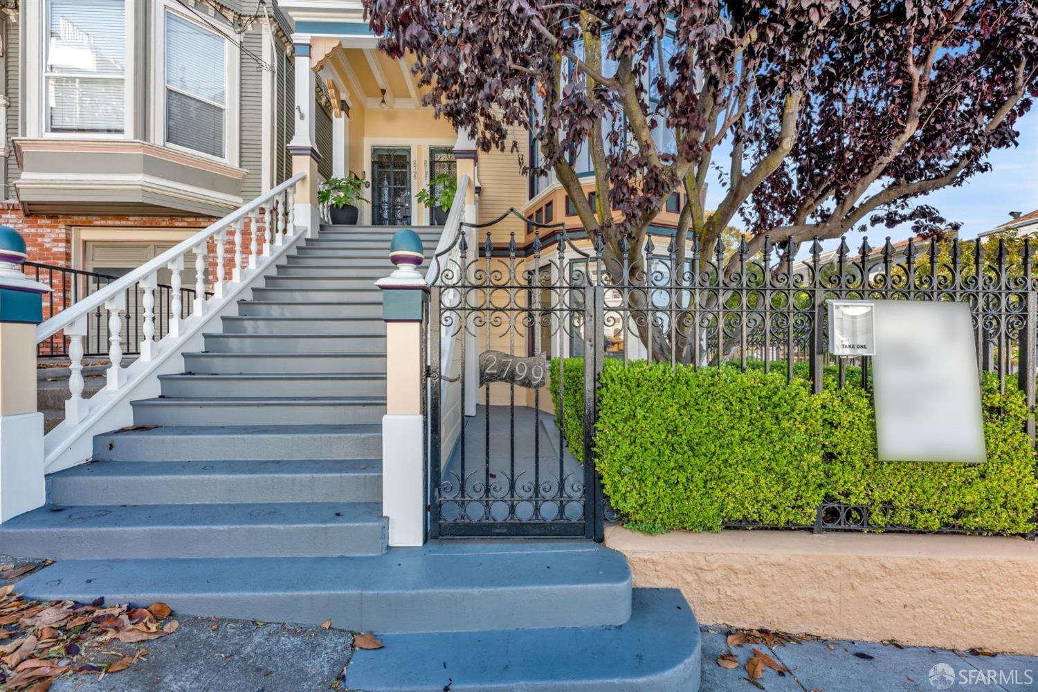 Detail Gallery Image 5 of 28 For 2799 Laguna St, San Francisco,  CA 94123 - 2 Beds | 1 Baths