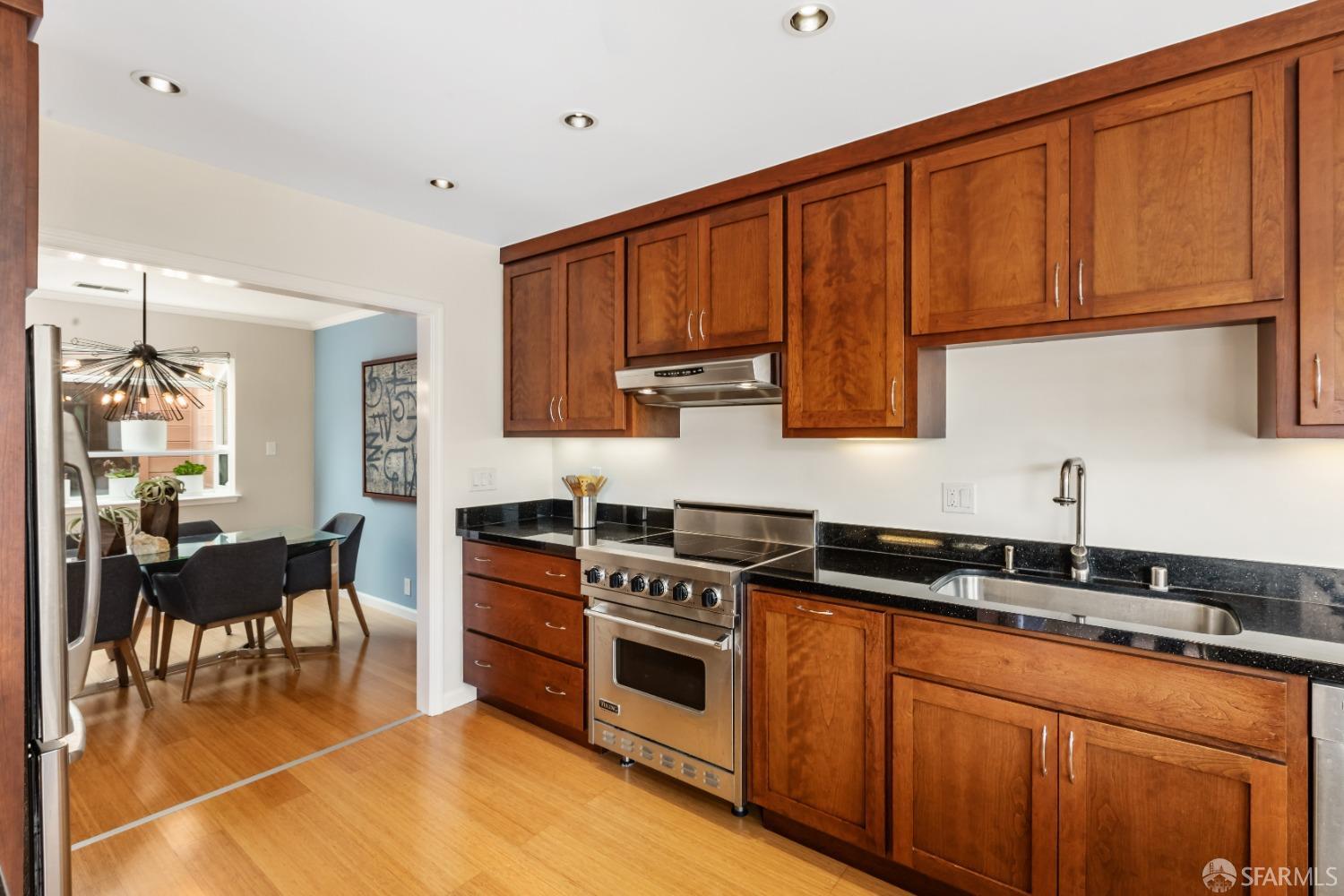 Detail Gallery Image 12 of 42 For 470 Fillmore St #3,  San Francisco,  CA 94117 - 2 Beds | 2 Baths