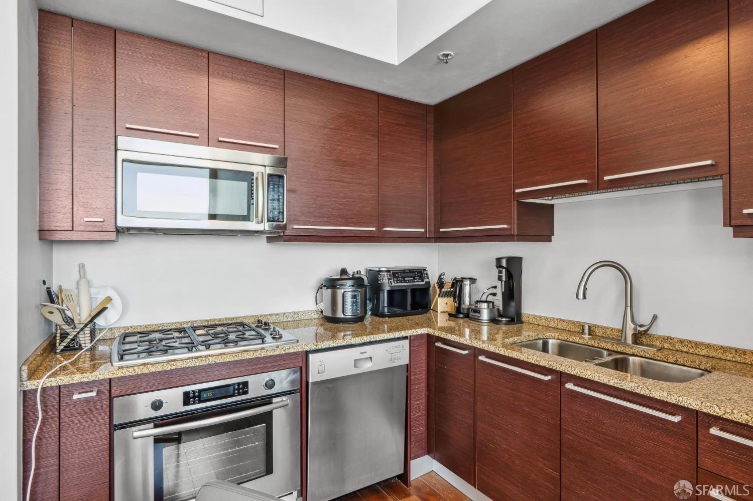 Detail Gallery Image 12 of 48 For 425 1st St #2704,  San Francisco,  CA 94105 - 1 Beds | 1 Baths