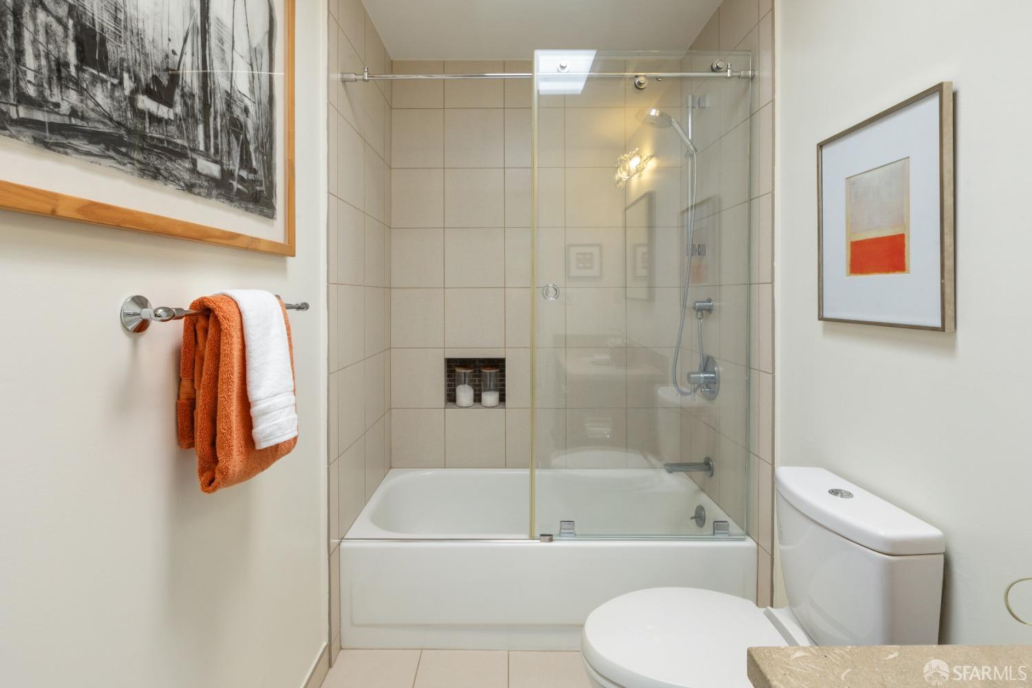 Detail Gallery Image 19 of 42 For 470 Fillmore St #3,  San Francisco,  CA 94117 - 2 Beds | 2 Baths