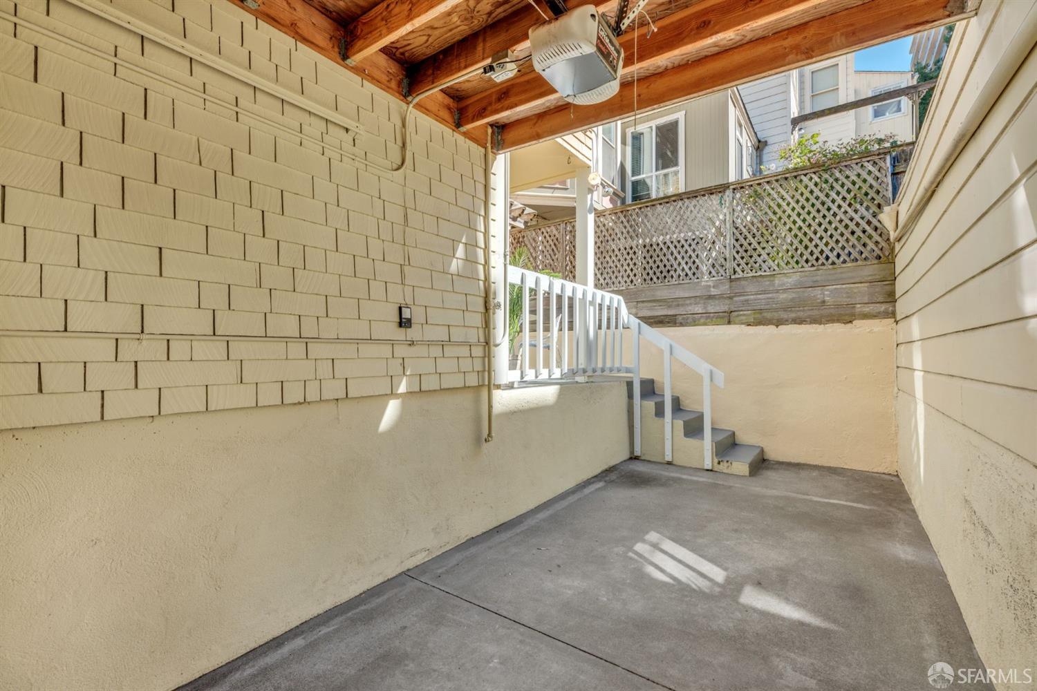 Detail Gallery Image 25 of 28 For 2799 Laguna St, San Francisco,  CA 94123 - 2 Beds | 1 Baths