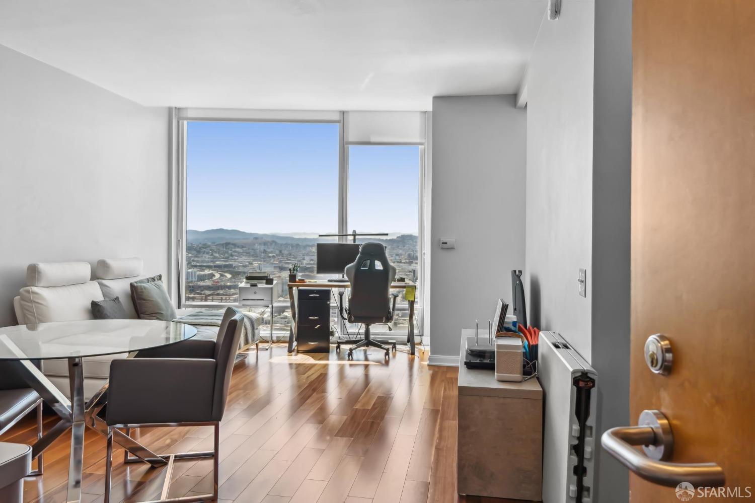 Detail Gallery Image 2 of 48 For 425 1st St #2704,  San Francisco,  CA 94105 - 1 Beds | 1 Baths