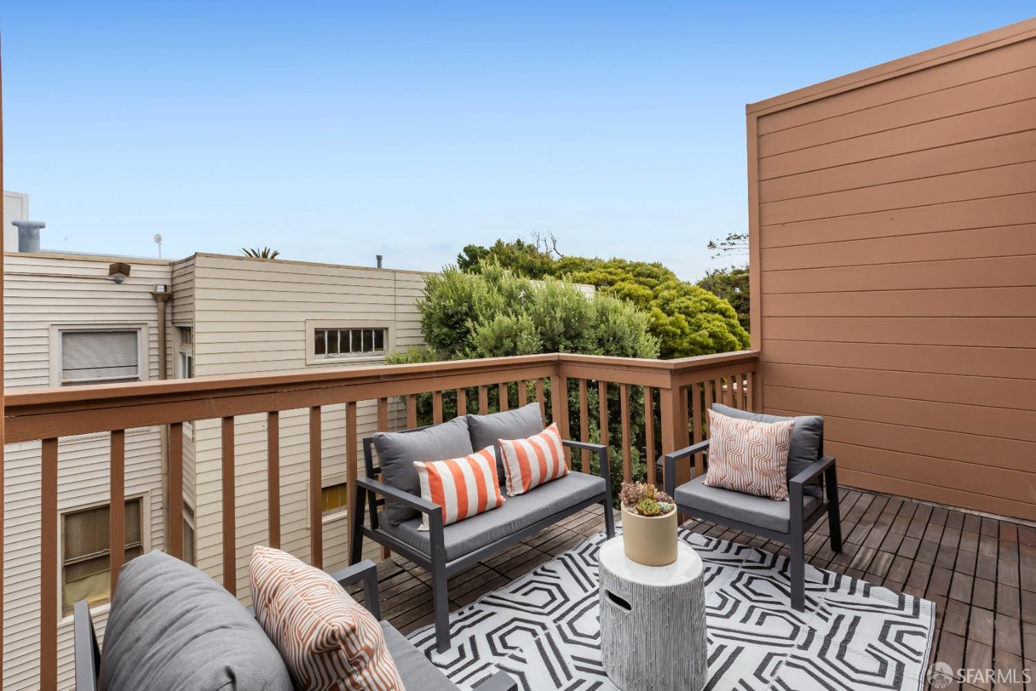 Detail Gallery Image 37 of 42 For 470 Fillmore St #3,  San Francisco,  CA 94117 - 2 Beds | 2 Baths