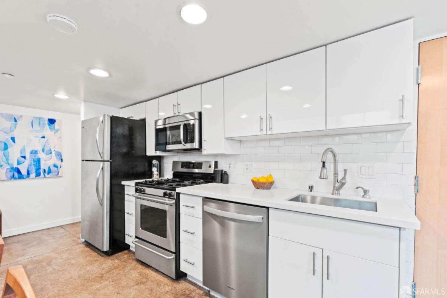 Detail Gallery Image 12 of 57 For 73 Sumner St #104,  San Francisco,  CA 94103 - 1 Beds | 2 Baths