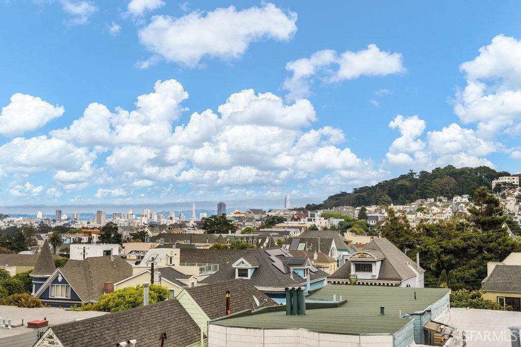 Detail Gallery Image 38 of 67 For 222 Parnassus Ave #G,  San Francisco,  CA 94117 - 3 Beds | 2/1 Baths