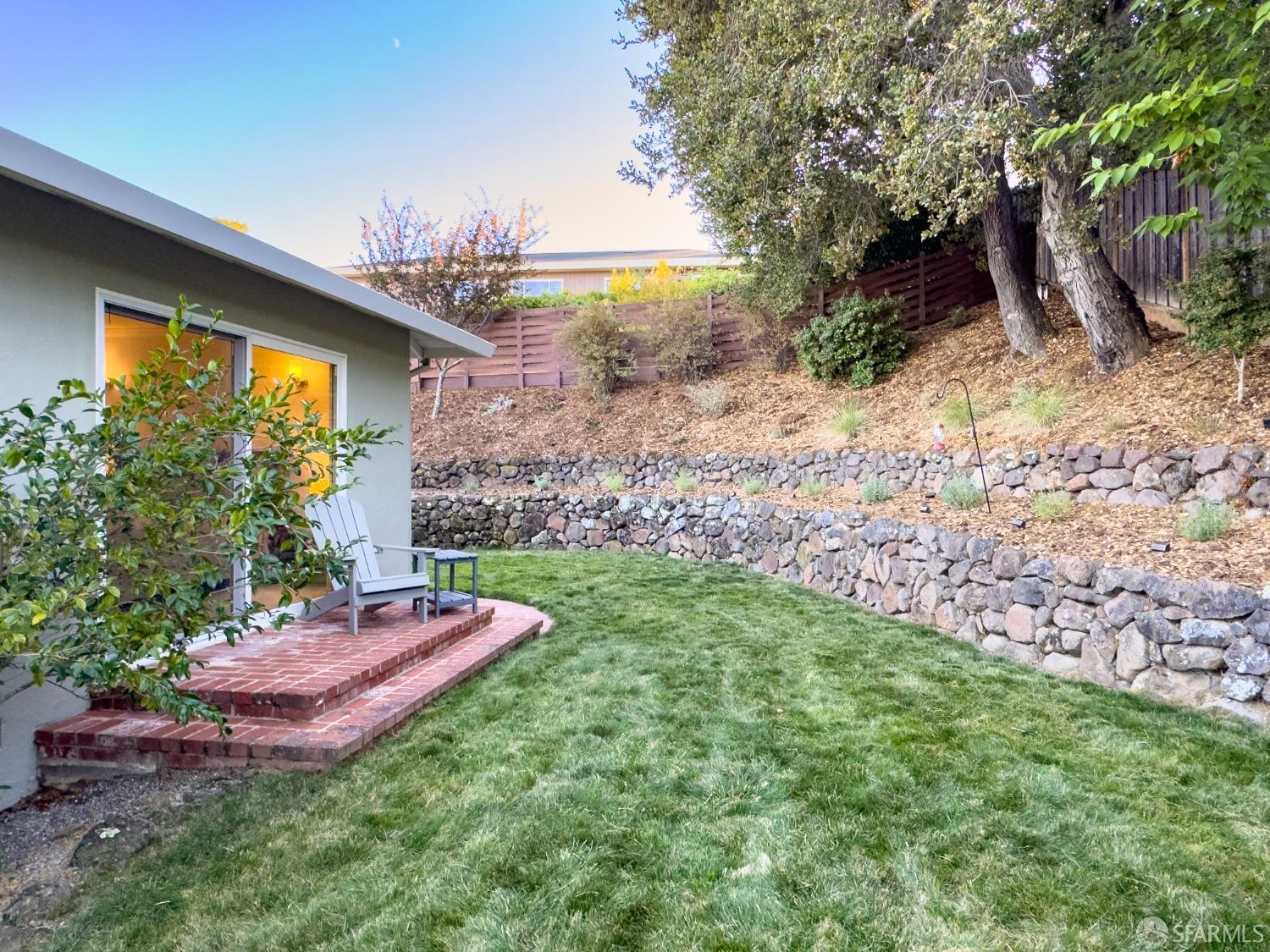 Detail Gallery Image 33 of 45 For 10 Granite Ct, San Carlos,  CA 94070 - 3 Beds | 2 Baths