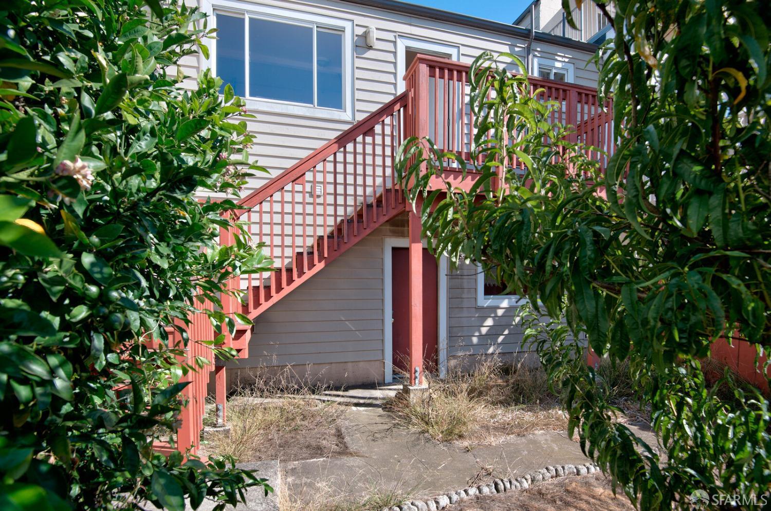 Detail Gallery Image 12 of 14 For 382 Lisbon St, San Francisco,  CA 94112 - 3 Beds | 2 Baths