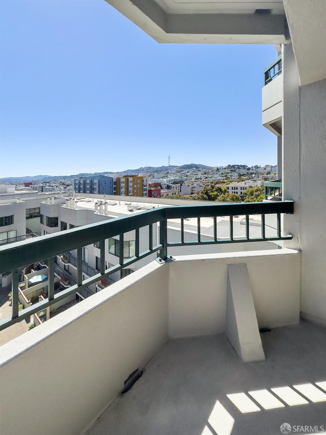 Detail Gallery Image 5 of 34 For 601 Van Ness Ave #625,  San Francisco,  CA 94102 - 2 Beds | 2 Baths