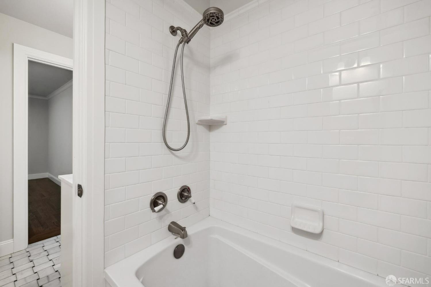 Detail Gallery Image 27 of 43 For 2295 Vallejo St #302,  San Francisco,  CA 94123 - 1 Beds | 1 Baths