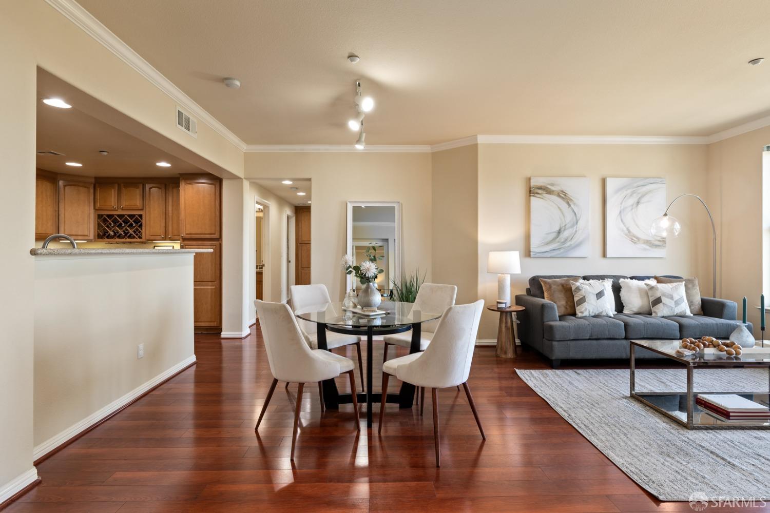 Detail Gallery Image 8 of 43 For 2250 Gellert Blvd #2304,  South San Francisco,  CA 94080 - 3 Beds | 2 Baths