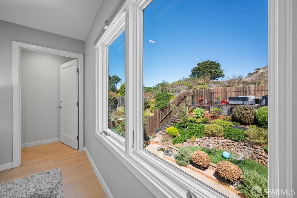 Detail Gallery Image 25 of 74 For 160 Marview Way, San Francisco,  CA 94131 - 3 Beds | 2 Baths