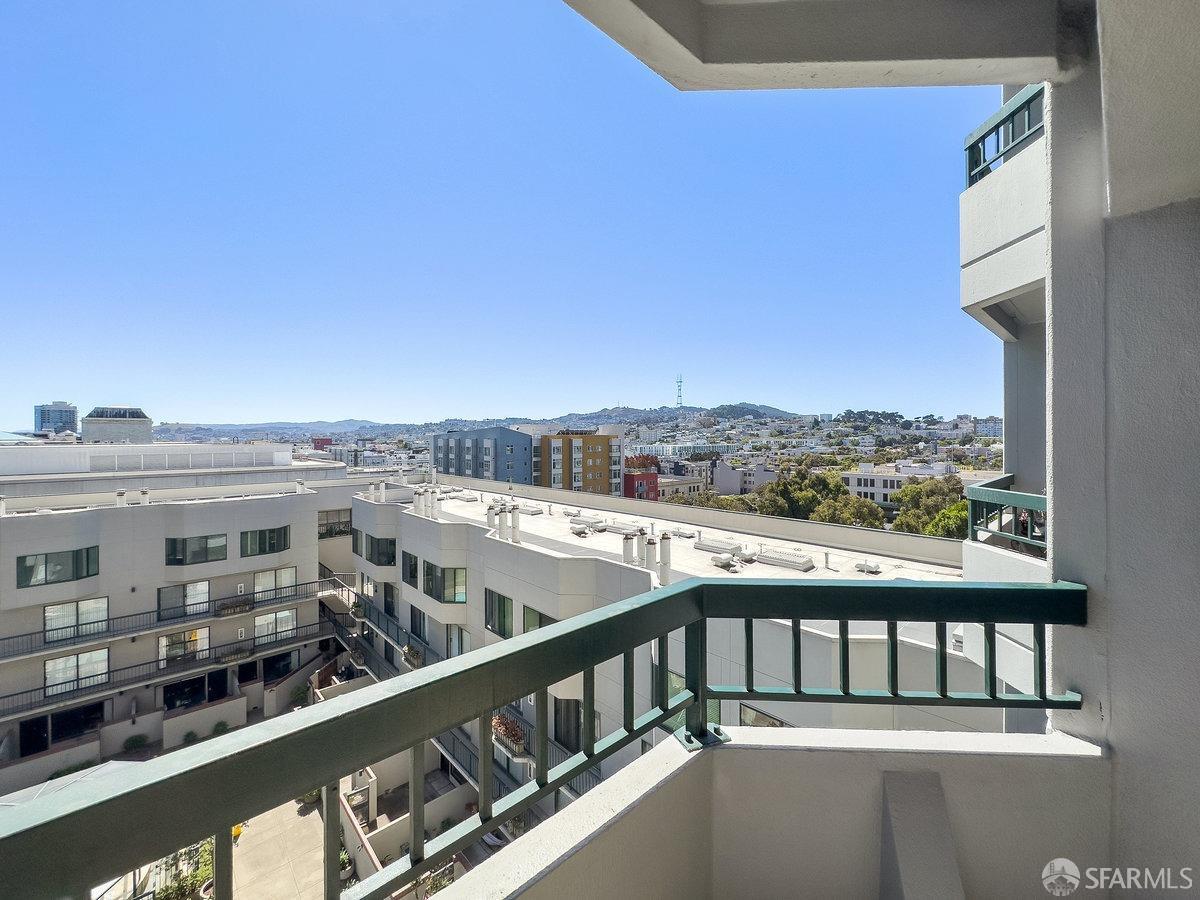 Detail Gallery Image 1 of 34 For 601 Van Ness Ave #625,  San Francisco,  CA 94102 - 2 Beds | 2 Baths