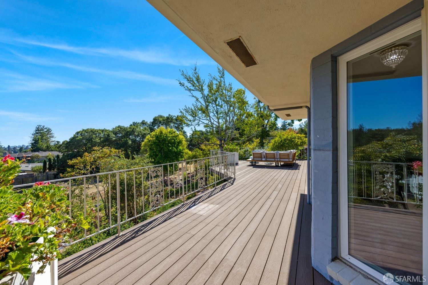 Detail Gallery Image 34 of 63 For 624 Isbel Dr, Santa Cruz,  CA 95060 - 4 Beds | 4 Baths