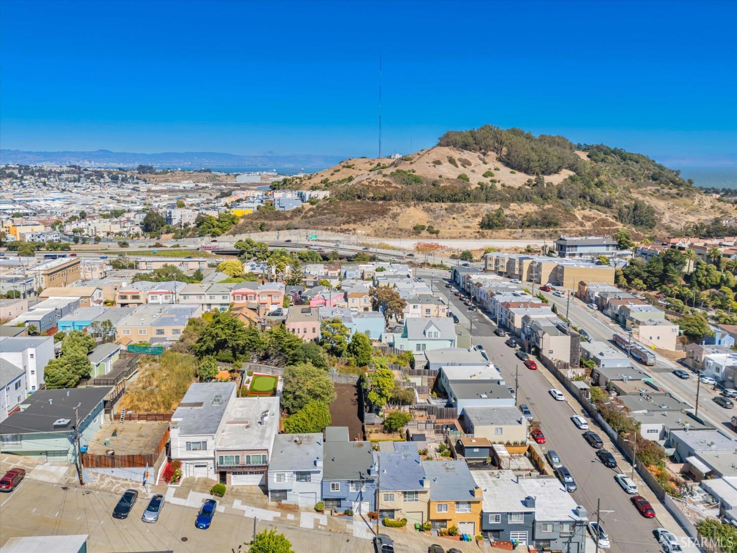 Detail Gallery Image 64 of 69 For 1369 Goettingen St, San Francisco,  CA 94134 - 3 Beds | 2 Baths