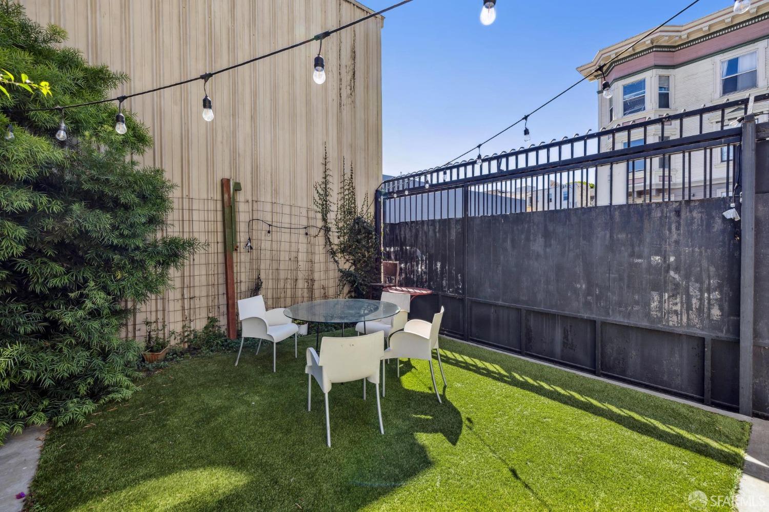 Detail Gallery Image 22 of 23 For 3249 17th St #2,  San Francisco,  CA 94110 - 2 Beds | 2 Baths