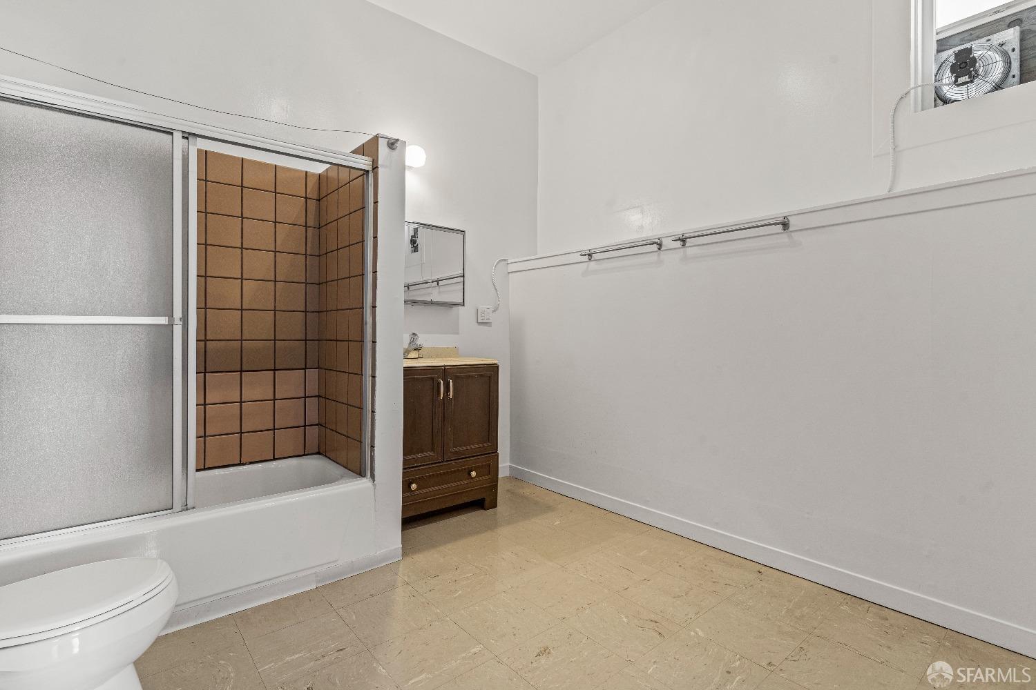 Detail Gallery Image 82 of 93 For 1351 Washington St, San Francisco,  CA 94109 - – Beds | – Baths