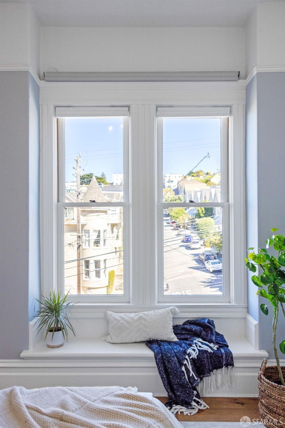 Detail Gallery Image 28 of 41 For 730 Castro St, San Francisco,  CA 94114 - 2 Beds | 1 Baths