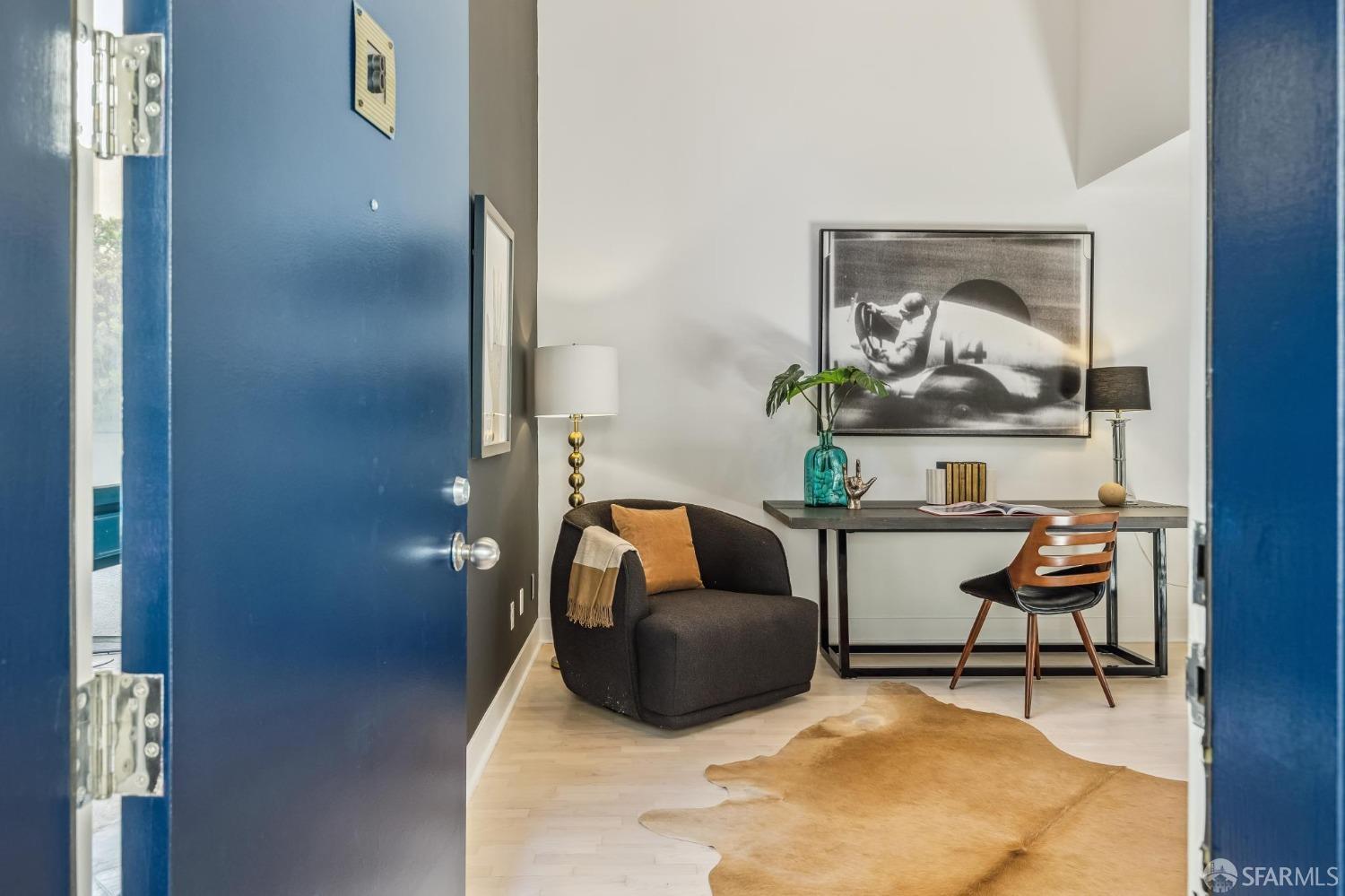 Detail Gallery Image 2 of 44 For 161 Gilbert St #8,  San Francisco,  CA 94103 - 1 Beds | 1/1 Baths